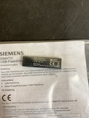 1P SIEMENS 6AV6881-0AS42-0AA1 FLASH DRIVE 32GB USB 3.0