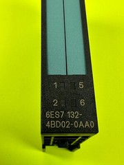Siemens 6ES7132-4BD02-0AA0 Digital Output Module – (box of5 pcs) NEW Fast Ship