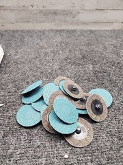 3M 36526 | Green Corps Roloc Disc, TR, 2.000″ x 60 Grit (Replaces 01397) {20pk}