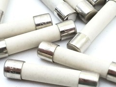 Lot of 10 Littelfuse 3AB 10A Fuses 10 Amp 250V Ceramic Fast Acting 1/4″ x 1-1/4″
