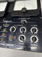 SIMPSON Model 479 TV FM Signal Generator Crystal Calibrator No WARRANTY