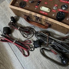 Vintage Portable Electrical Test Box Voltmeter Ammeter Experiment Field Test Kit