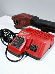 Milwaukee 2471-20 M12 Cordless Copper Tubing Cutter – Red battery and charger