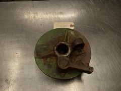 Used John Deere 640 hay rake right hand ratchet plate E20216