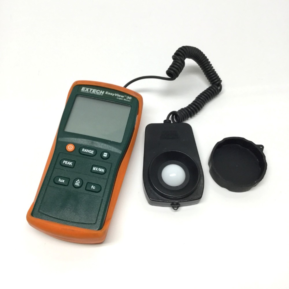 Extech EasyView 30 Digital Light Meter 40K Foot Candles / 400K Lux
