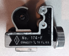 IMPERIAL EASTMAN “IMP” TUBE CUTTER NO. 174-F 3/8″ TO 1-1/8″ OUTSIDE DIAMETER USA