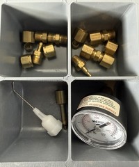 Johnson Controls Barber-Colman pneumatic HVAC calibration and test kit