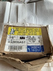 ARLINGTON # SG3838AST / 3/8”, SNAP-TIGHT, SADDLEGRIP DUPLEX CONN, (BOX OF 23).