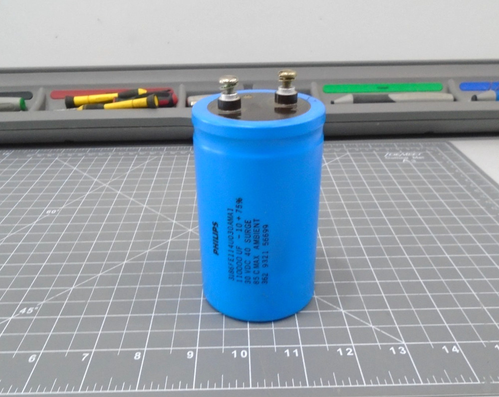 Philips 3186FE114U030AMA1 30 V DC Capacitor 110000 uF 3186FE Used