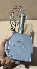 United Electric F110A-7BS Temperature Switch 0-400F 125/250VAC 15 Amp Nos No Box