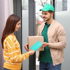 200 Teal Bubble Mailers 4×8 Inches – Waterproof, Self-Seal & Padded for Shipping