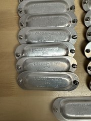 LOT OF 22 – Crouse-Hinds 290 – 3/4” Conduit Body Covers Only (READ)