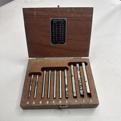Brown & Sharpe No. 672 Ten Piece Tapered Parallel Gage Set w/ Wooden Case