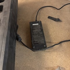 Motorola Impres 2 PMPN4283A Multi-Unit 6 Slot Battery Charger w/ Power Supply