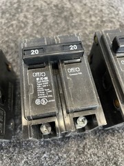 EATON BR220 BR Thermal Magnetic Circuit Breakers Qty 5