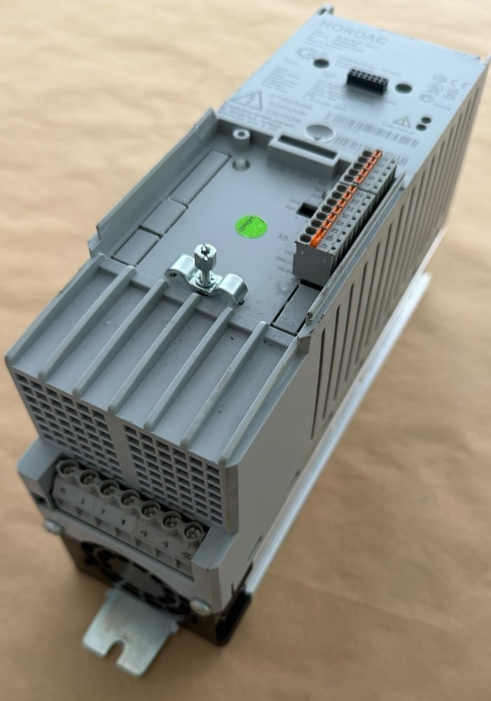 Nordac SK 500E-151-340-A Variable Frequency Drive 275420150