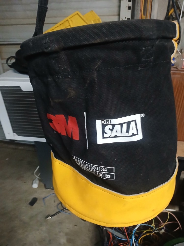 3M DBI SALA 1500134 Safe Bucket 100lb Load Rated Hook and Loop Canvas