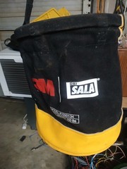 3M DBI SALA 1500134 Safe Bucket 100lb Load Rated Hook and Loop Canvas