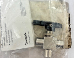 SWAGELOK SS-42GXF2 BALL VALVE 3 WAY, 1 PIECE 1/8″ FNPT SST, WHITEY
