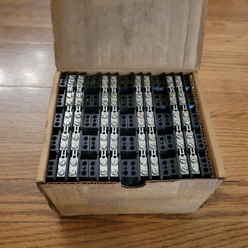 Box of 202 Count Marathon 0202084 (2) Position Terminal Block Connector Strips