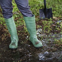HISEA Men’s Boots Steel Toe Safety Work Boots Muck Mud Farm Gardening Rain Boots