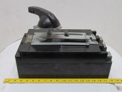 GE TKM826F000 2-Pole 800 Amp Circuit Breaker 250VDC 600VAC Bolt-On Panel Mount