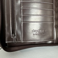 Franklin Covey Day 1 One Brown CLASSIC Planner Zips Handles 7 Rings Faux Leather