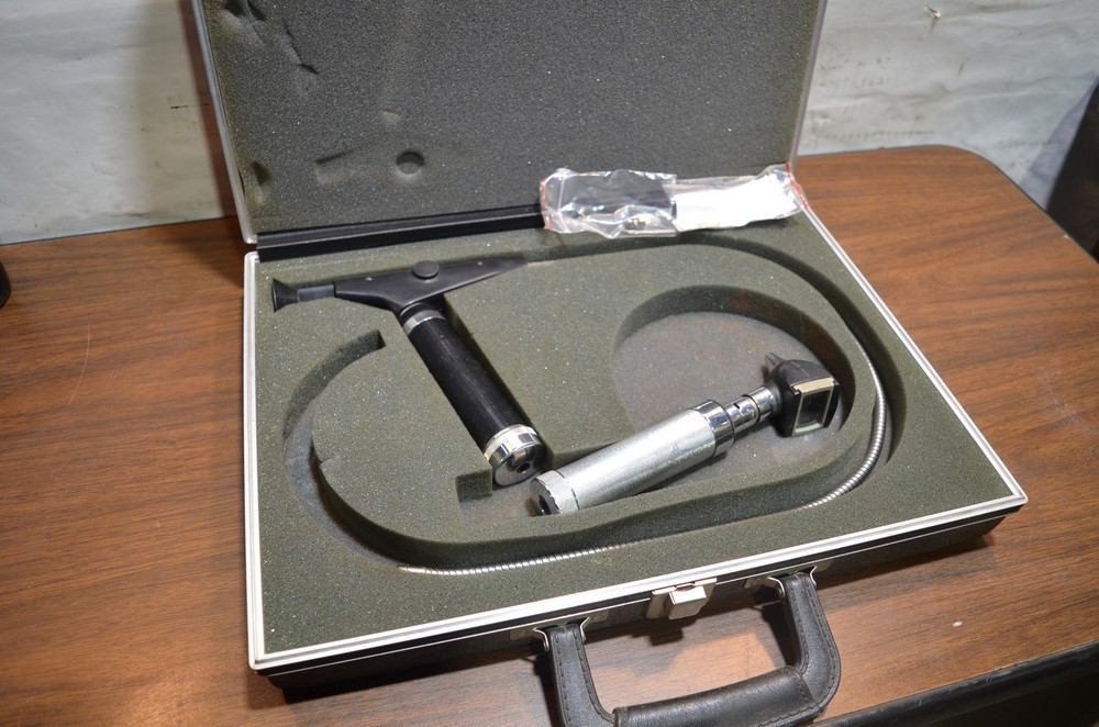 Edmund Scientific Co.Fiberscope W/Case INV=32192