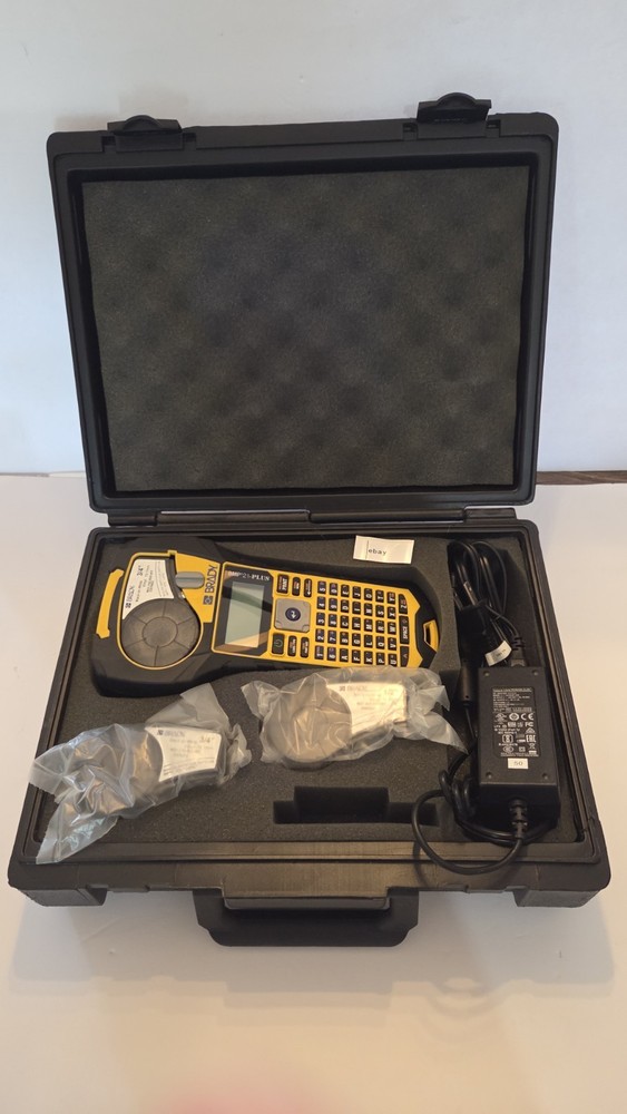 Brady BMP21-PLUS Portable Industrial Label Printer Bundle Tested Working w/ Case