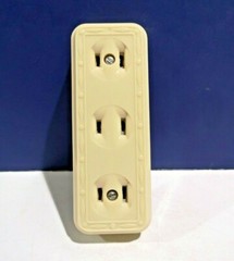 LEVITON IVORY JUMBO Surface Mount Triple Convenience Outlet Polarized NEW 323-I