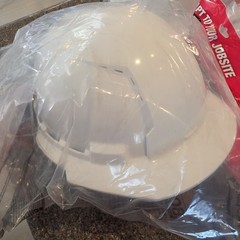 Lot Of 4 New Milwaukee Bolt Front Brim Hard Hat 4-Pt Vented Type 1 Class C White