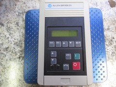 ALLEN BRADLEY VARIABLE SPEED DRIVE SER C 200-240V 4.4A 0.75KW/1HP 1305-AA04A