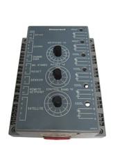 Honeywell W7100C1018 Microprocessor Controlled Discharge Air Control