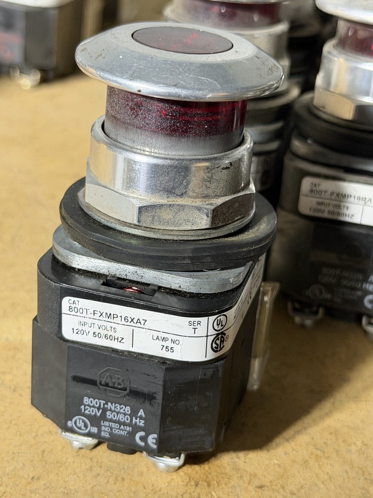 Allen-Bradley 800T-FXMP16XA7 Mushroom E-Stop Push Pull