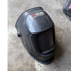 YESWELDER Auto-Darkening Welding Helmet w/ Auto Darkening Filter, Black