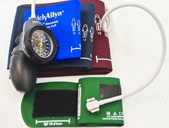 Welch Allyn DS58-MC Sphygmomanometer Aneroid Durashock Hand Multi Cuff Gauge
