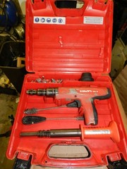 2 Tools HILTI DX2 & Remington 476 Powder-Actuated Tools + 50 Strips Of Ammo .