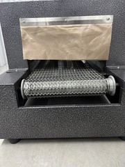 11.8×5.9″ Heat Shrink Tunnel Packaging Machine Mesh Type Film Shrink Sealer 220V