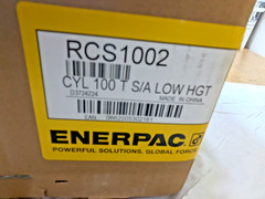 Enerpac Low Height Hydraulic Cylinder & Hand Pump Set 100T 2.25″ Stroke SCL1002H