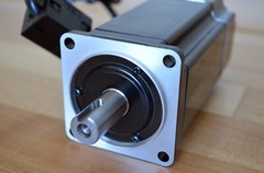 Yaskawa SGMAH-04A1F-AP41 400w AC Servo Motor Encoder 200v 3,000rpm 1.27Nm 2.8amp