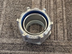 (QTY 5) Thomas & Betts 5237 2″ Male Liquid Tight Straight Conduit Connector