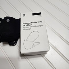 NWT Lululemon Midnight Orchid Double Strap Face Mask