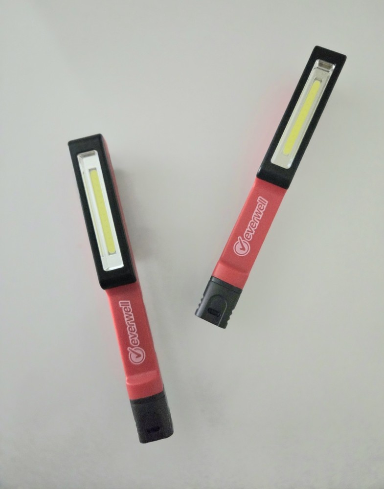 2 Pcs – ClipFlashlight, COB 1.5 Watts, CCT 6500K, Clip With Magnet