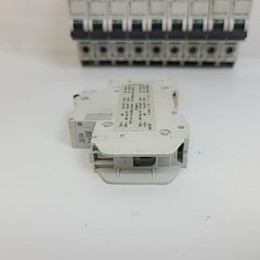 Merlin Gerin 60103 C2A Multi9 C60 240V 60V 2A PACK OF 10