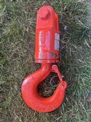 Crosby S-1 8.5 Ton Swivel Hook 297413 18,700 lb WLL Unused Shelf Stock