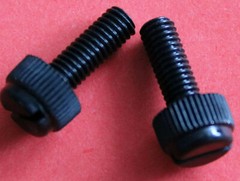 6 count M4 x 12mm =7/16″ long Knurled Black PLASTIC (Nylon) Thumb Screws sloTTed