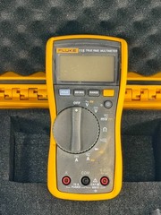Fluke 115 TRMS Multimeter