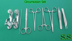 Circumcision Set c/w “2 Gomco” style clamp 1.1cm+1.3cm, s/s & 6 s/s inst DS-825