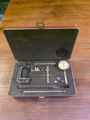 LS STARRETT No. 196 Universal Dial Test Indicator Set in Padded Case Vintage USA