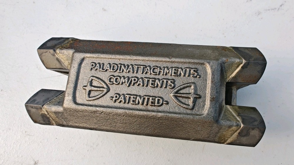 BRADCO MULCHER REVERSIBLE CARBIDE HAMMER TEETH